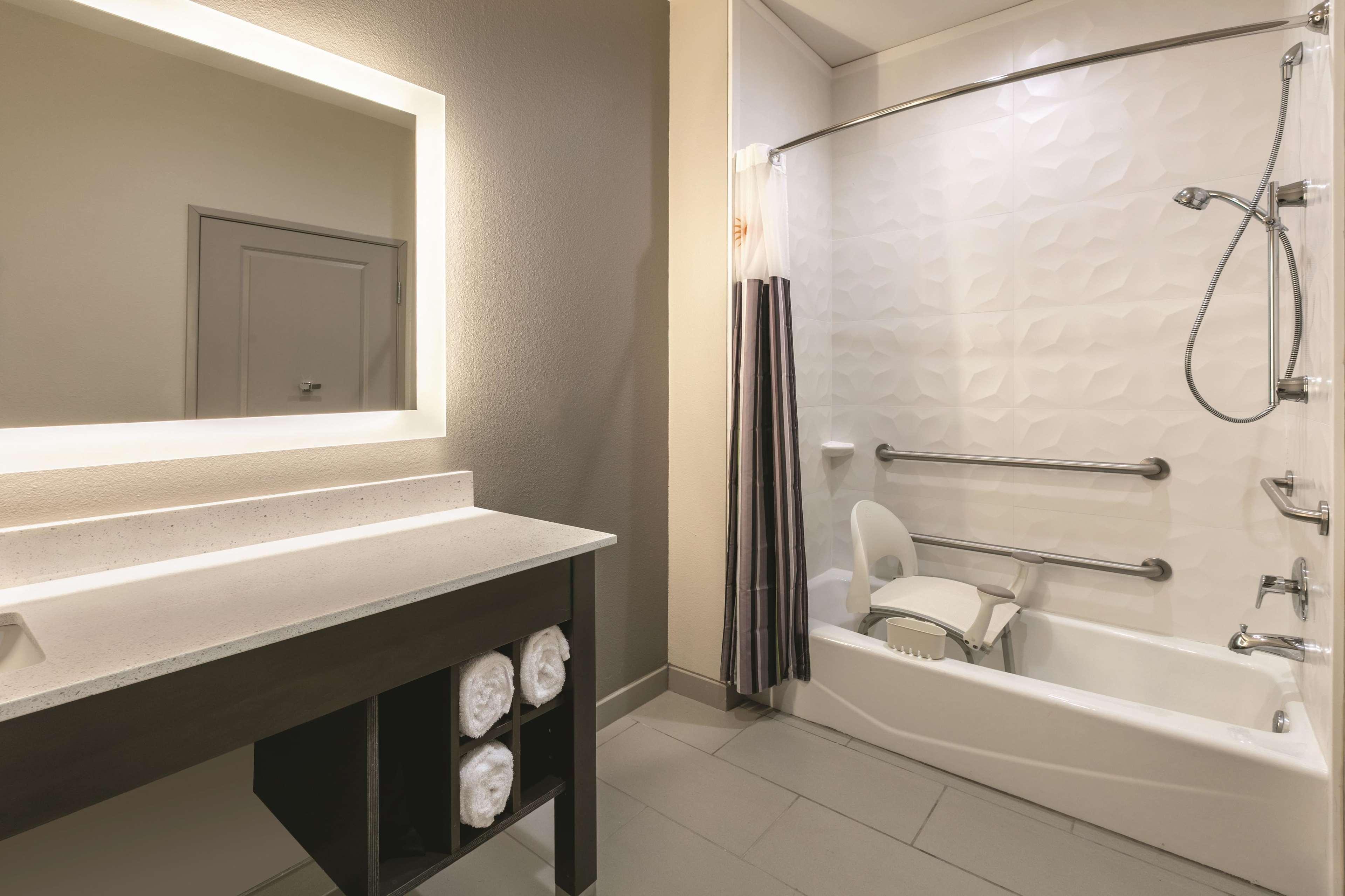 La Quinta By Wyndham Sweetwater East Hotel Bagian luar foto