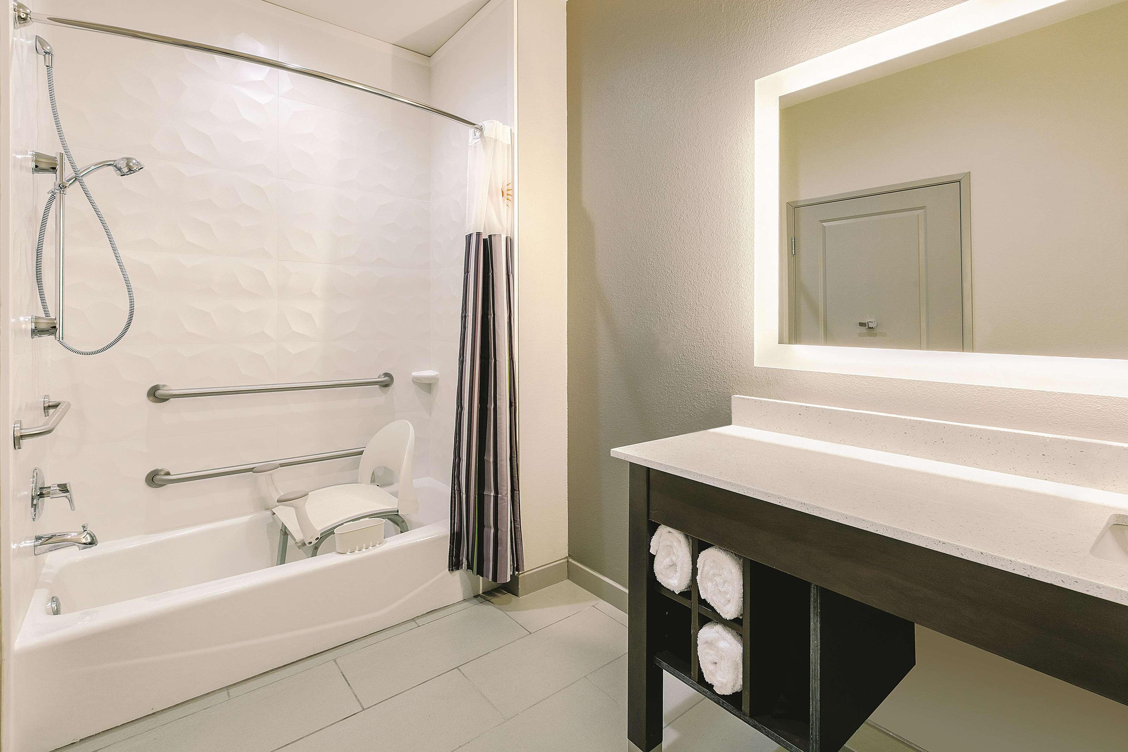 La Quinta By Wyndham Sweetwater East Hotel Bagian luar foto
